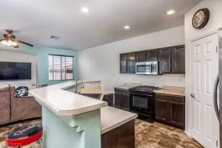 Photo #6: 2167210 Listing