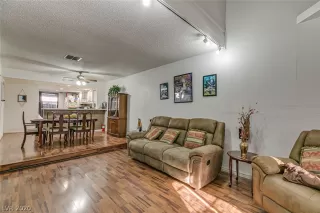 Photo #3: 2167282 Listing 