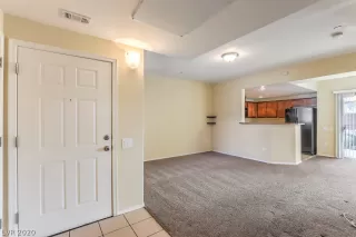 Photo #3: 2167288 Listing 