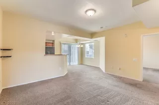 Photo #4: 2167288 Listing 