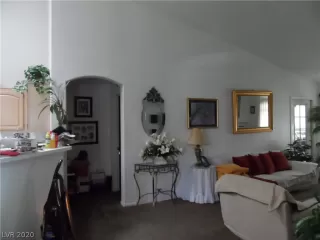 Photo #1: 2167313 Listing 