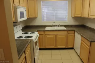 Photo #2: 2167393 Listing 