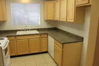 Photo #3: 2167393 Listing 