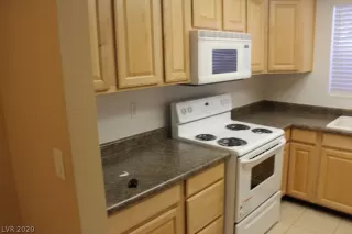 Photo #4: 2167393 Listing 