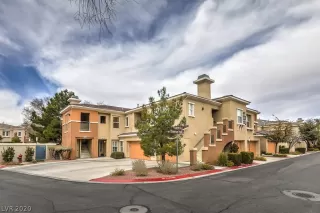 Photo #1: 2167427 Listing 