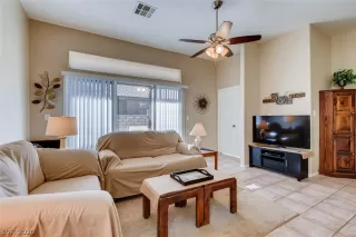 Photo #3: 2167455 Listing