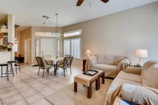 Photo #4: 2167455 Listing