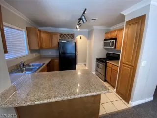 Photo #3: 2167456 Listing 