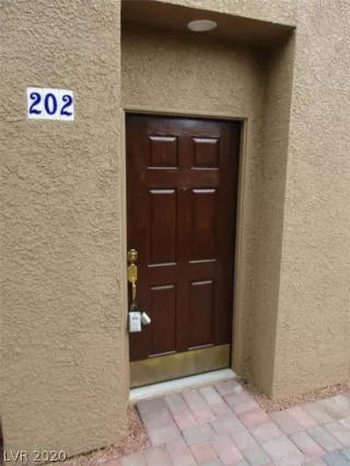 Photo #1: 2167495 Listing