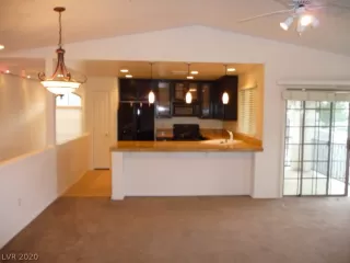 Photo #4: 2167495 Listing