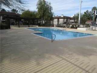 Photo #4: 2167530 Listing 