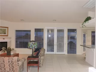 Photo #4: 2167579 Listing