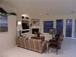 Photo #6: 2167579 Listing