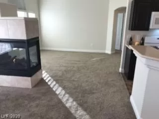 Photo #4: 2167595 Listing