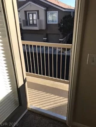 Photo #5: 2167595 Listing