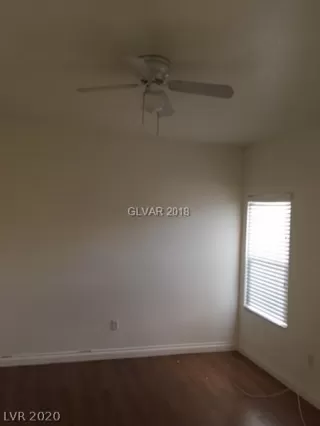 Photo #3: 2167628 Listing