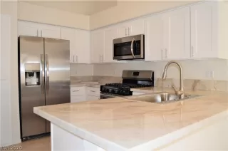 Photo #4: 2167679 Listing 