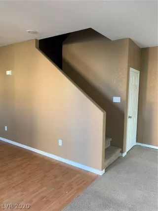 Photo #4: 2167687 Listing 