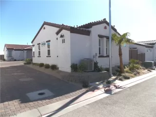 Photo #2: 2167721 Listing 