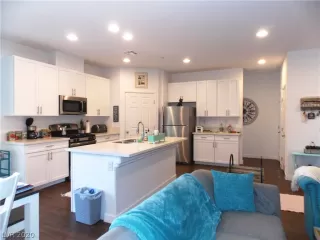 Photo #3: 2167721 Listing 