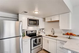 Photo #2: 2167744 Listing