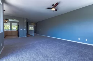 Photo #3: 2167748 Listing