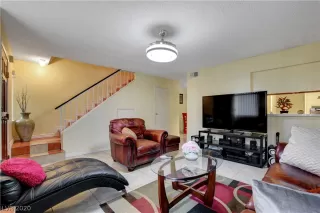 Photo #6: 2167753 Listing 