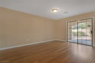 Photo #5: 2167796 Listing 