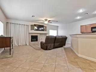 Photo #4: 2167800 Listing