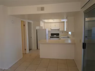 Photo #2: 2167848 Listing 