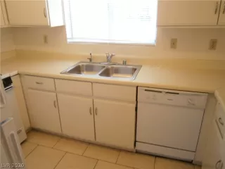 Photo #5: 2167848 Listing 