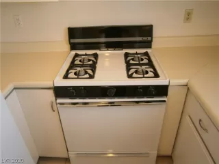 Photo #6: 2167848 Listing 