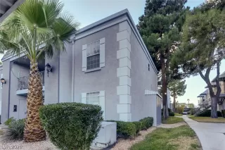 Photo #1: 2167938 Listing 