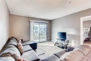 Photo #4: 2167938 Listing 