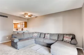 Photo #5: 2167938 Listing 