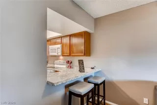 Photo #6: 2167938 Listing 