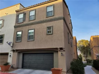 Photo #2: 2167941 Listing 