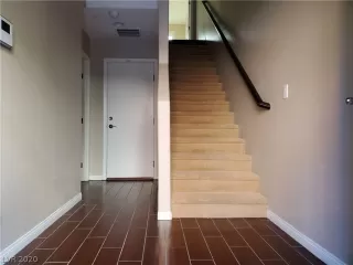 Photo #4: 2167941 Listing 