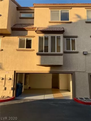 Photo #3: 2167957 Listing 