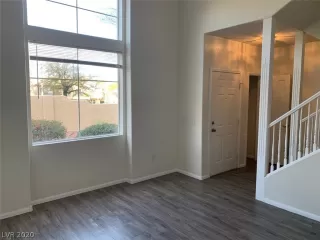 Photo #5: 2167957 Listing 