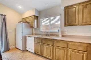 Photo #4: 2167958 Listing