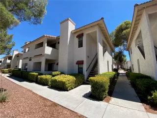 Photo #1: 2167973 Listing 