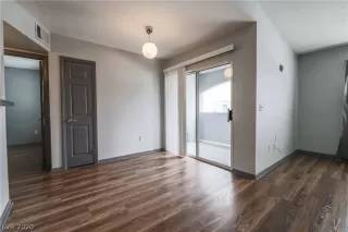 Photo #2: 2167979 Listing