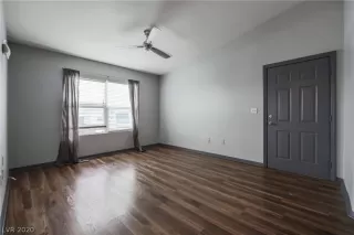 Photo #3: 2167979 Listing