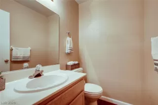 Photo #5: 2168036 Listing