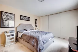 Photo #6: 2168036 Listing