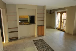 Photo #6: 2168043 Listing