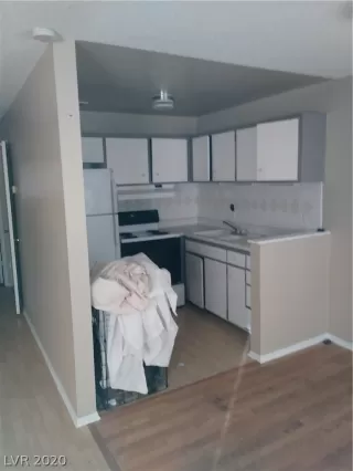 Photo #4: 2168054 Listing 