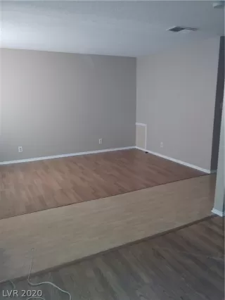 Photo #5: 2168054 Listing 