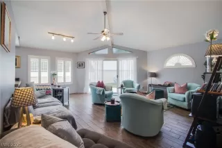 Photo #6: 2168080 Listing 